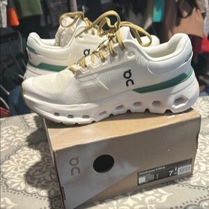 On Cloud Cloudrunner 2